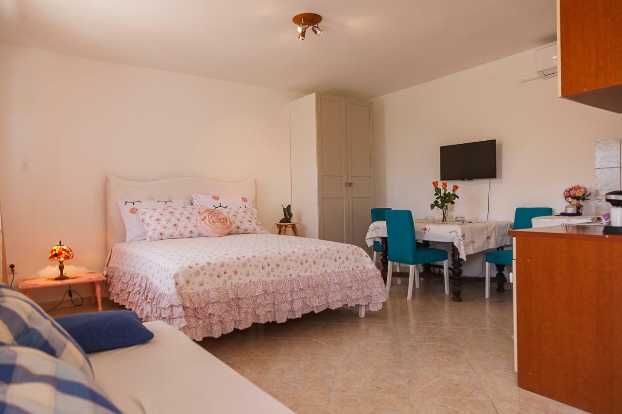 Castello Flower Apartment Kaštela Εξωτερικό φωτογραφία